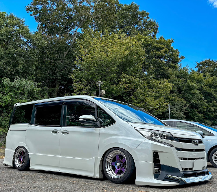 ノアのWORKマイスターCR01・オフ会行きたかった・AIRMEXTに関するカスタム事例の投稿画像1枚目