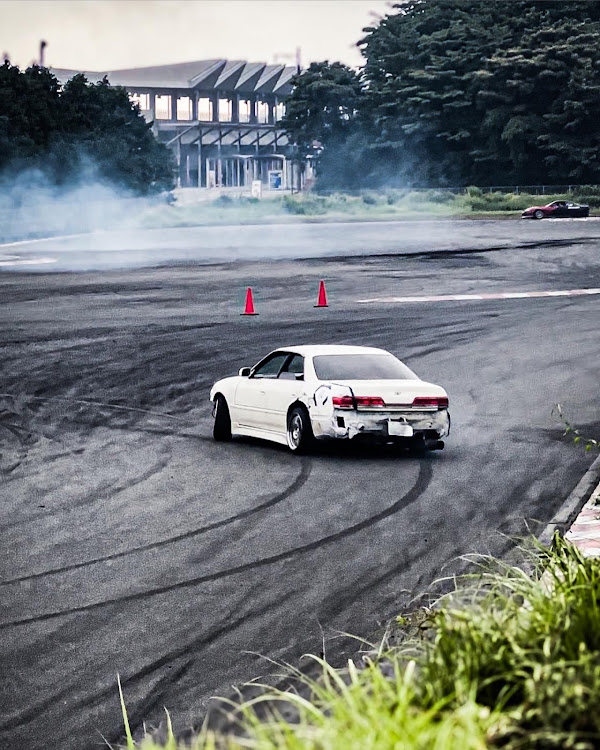 マークIIのマーク2 jzx100・台風10号・夏休みの思い出・インチキ板金に関するカスタム事例の投稿画像4枚目
