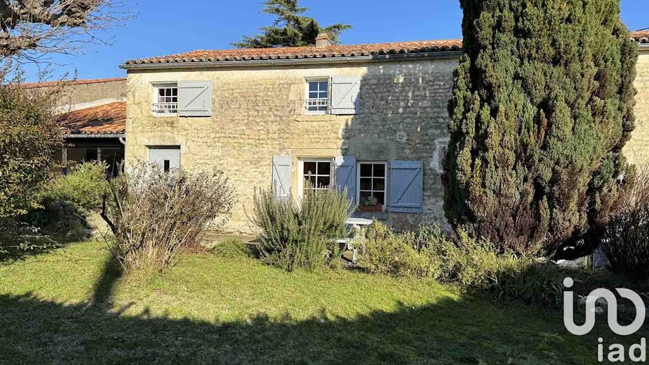 Vente maison 6 pièces 158 m² à Xanton-Chassenon (85240), 225 000 €