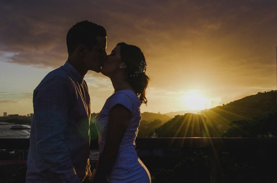 Fotografo di matrimoni Carlos Dona (carlosdona). Foto del 4 settembre 2017