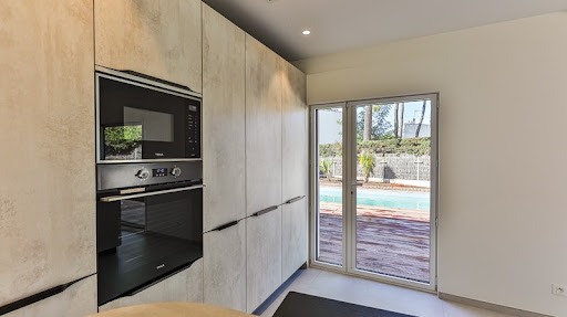 House with pool and terrace 4