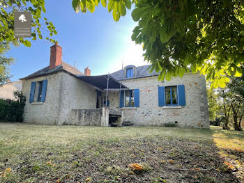 maison à La Chapelle-Saint-Ursin (18)