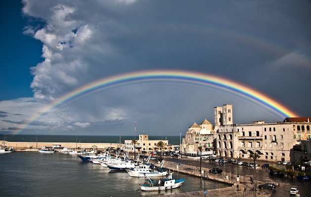 Arcobaleno sul porto di Molfetta di Domenico del Rosso