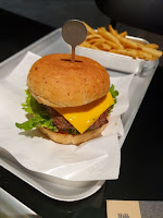 SUNMAI BURGER 金色三麥麥漢堡（新莊宏匯店）