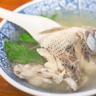 以馬內利鮮魚湯