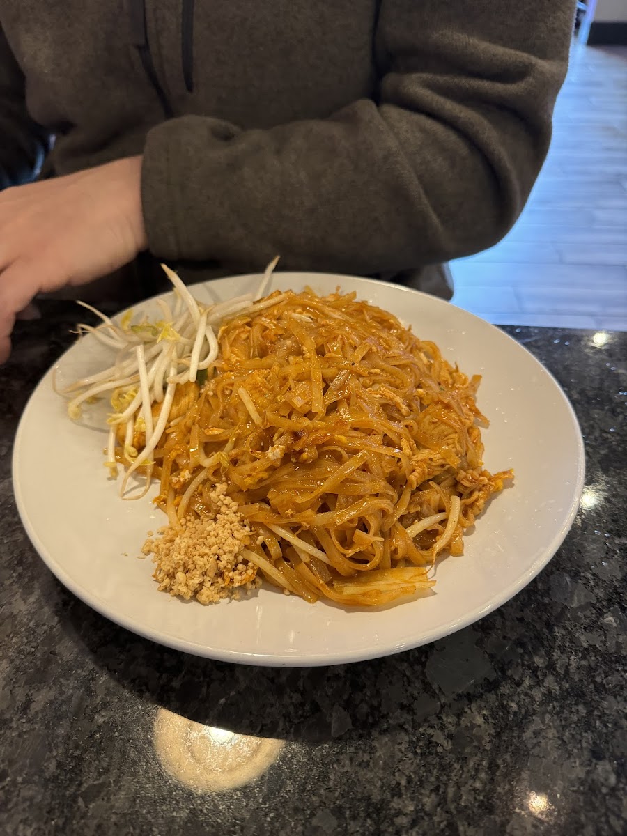 Chicken pad Thai