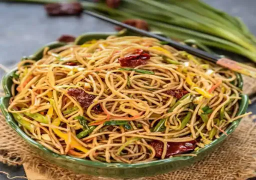 Veg Chilly Garlic Noodles