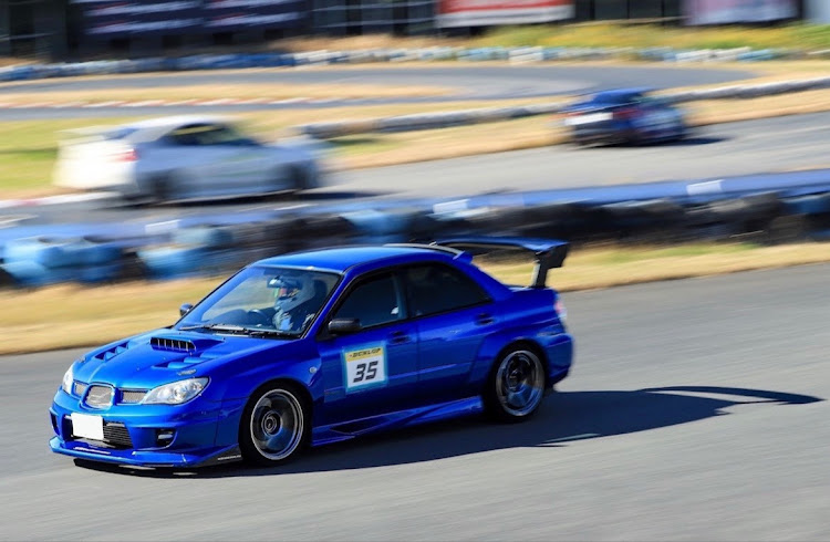 インプレッサ WRX STIのzc32s・B38A・少し早いご挨拶に関するカスタム事例の投稿画像25枚目