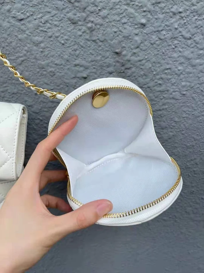 Bolso Cuadrado Pequeño Diamond Chain Mini Barra de Labios Elegancia Compacta para Llevar tus Esenciales con Estilo y Sofisticación