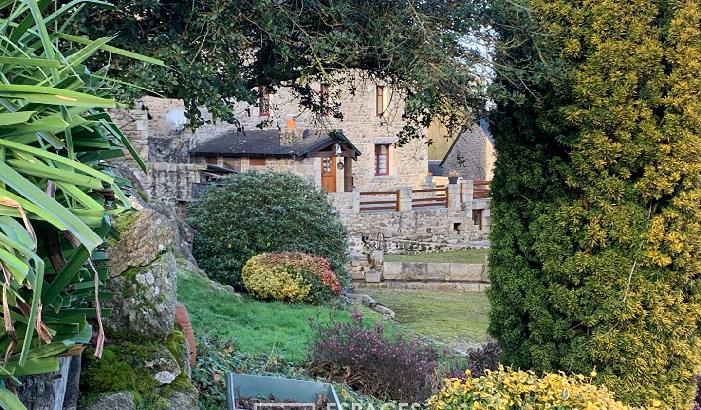 House with terrace Moncontour de bretagne