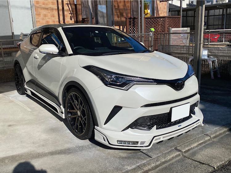C-HRの内向きオーディオ・カーオーディオ・C-HR ROWENコンプリート・MJJCフォームガン泡洗車・バッテリー交換に関するカスタム事例の投稿画像3枚目
