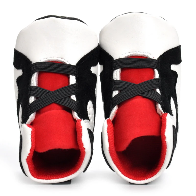 Sneakers casual per neonati, alla moda, suola morbida antiscivolo. Comfort e sicurezza per i primi passi del tuo bambino. Perfetti per ogni giorno.