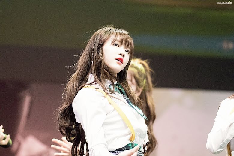 Fans Cant Believe How Sexy Oh My Girls Yooa Looks In This Outfit 