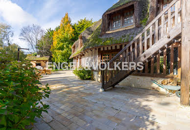 House with pool and terrace 4