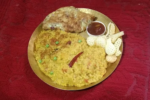 Khichuri With Egg Omelette