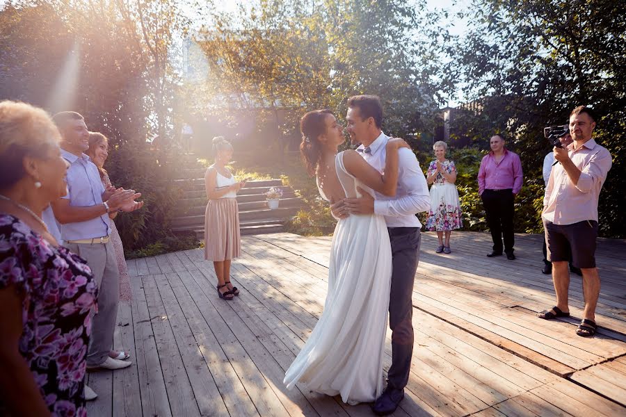 Wedding photographer Anna Klimova (annafotofox). Photo of 28 August 2019