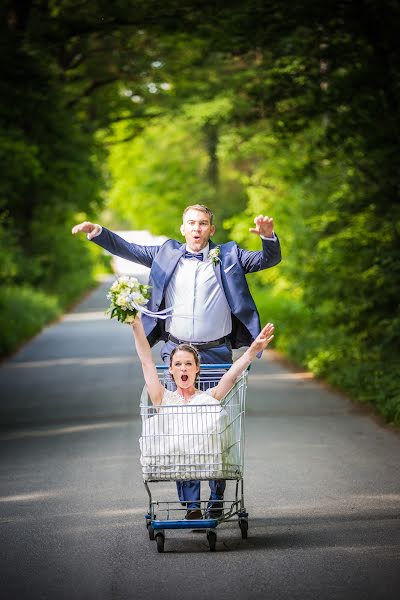 Fotograf ślubny Julian Dörr (kurznach12). Zdjęcie z 24 maja 2019