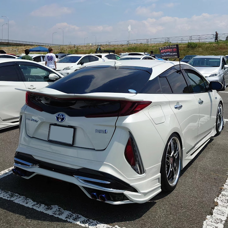 YOU『ゆう』さんが投稿した車好きと繋がりたい・群馬プリウスミーティングに関するカスタム事例の投稿画像3枚目