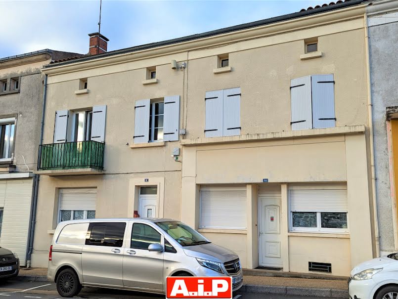 Vente maison 6 pièces 145 m² à Cerizay (79140), 157 500 €