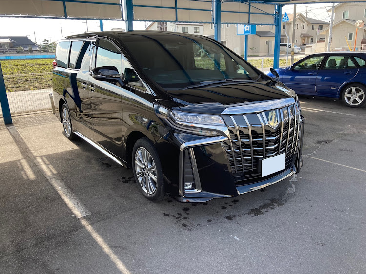 アルファードの右側向きverバトン・洗車・進化前最後の撮影？・Sタイプゴールド・うどん屋に関するカスタム事例の投稿画像2枚目