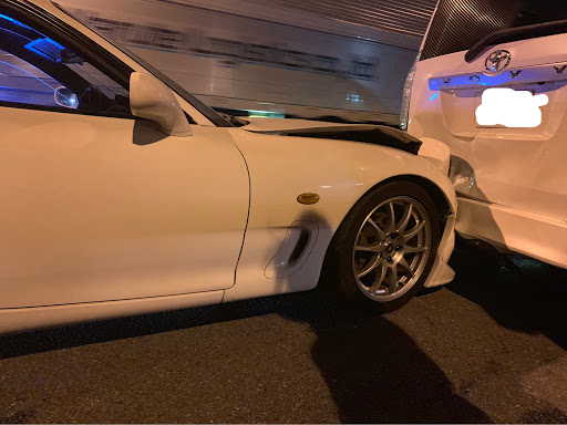 Rx 7 の事故 もうダメ 前も後ろもボコボコ なにしてくれてんねん 今日誕生日だったに関するカスタム メンテナンスの投稿画像 車 のカスタム情報はcartune