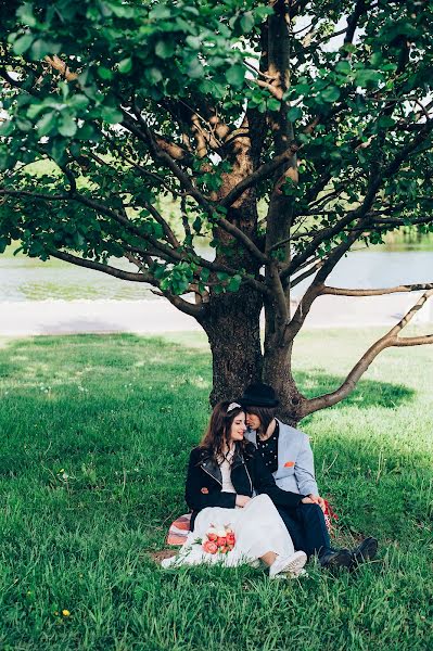 Wedding photographer Elizaveta Zadorozhnaya (milo). Photo of 1 June 2016