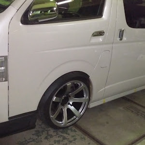ハイエースバン TRH200V