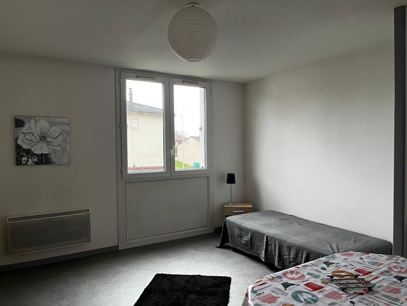 Location meublée appartement 1 pièce 25 m² à Limoges (87000), 375 €