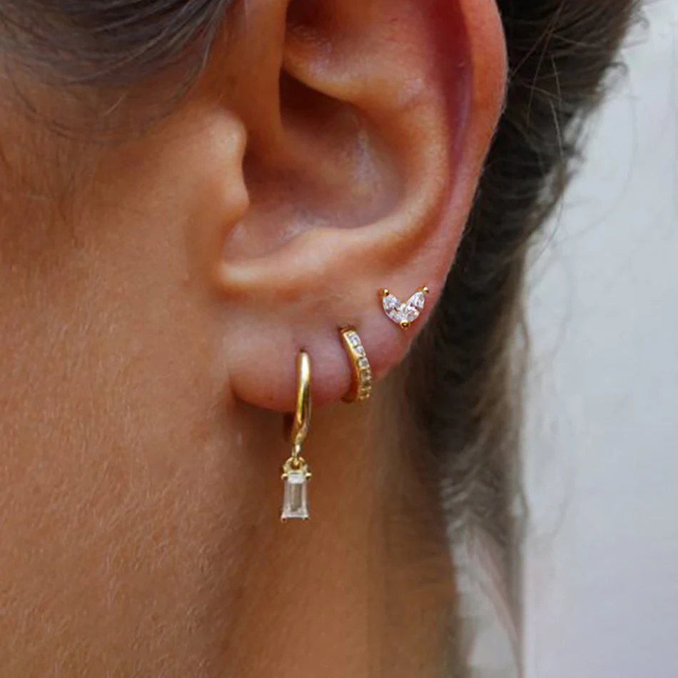 Boucles d'oreilles clous carrées en zircon géométrique papillon 3 pièces. Élégantes et scintillantes, parfaites pour un look quotidien ou une soirée.