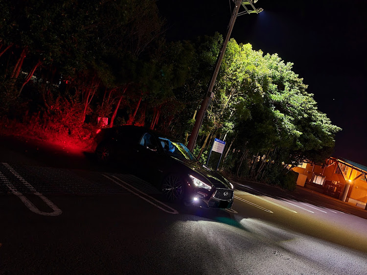 スカイラインのドライブ・夜間撮影・仕事おわり・夜は盛れるに関するカスタム事例の投稿画像4枚目