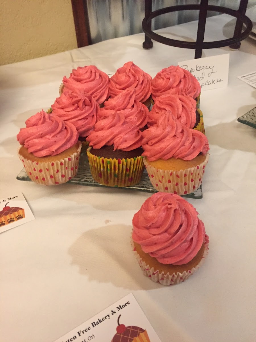 Raspberry filled cupcakes