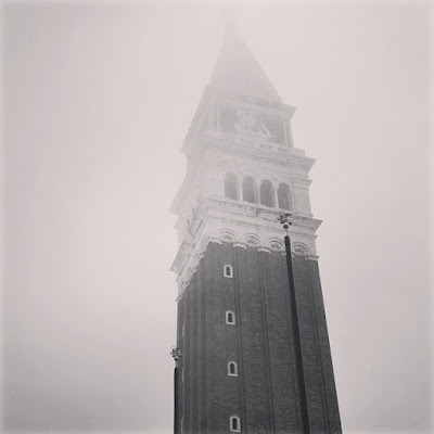 Nebbia a Venezia   #venezia #venice #italy#campanile #photo di Jessica Lozza