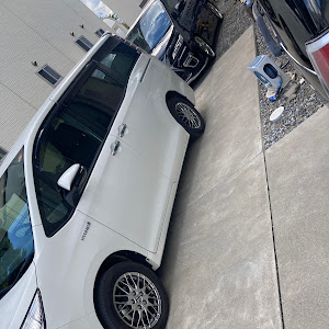 ヴォクシー ZRR80G