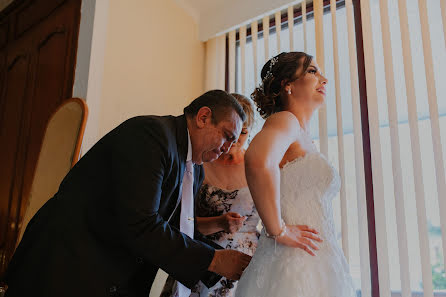 Fotografo di matrimoni Enrique Simancas (ensiwed). Foto del 15 marzo 2019