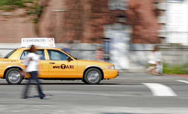 Yellow panning Cab di Marzia Borgognoni