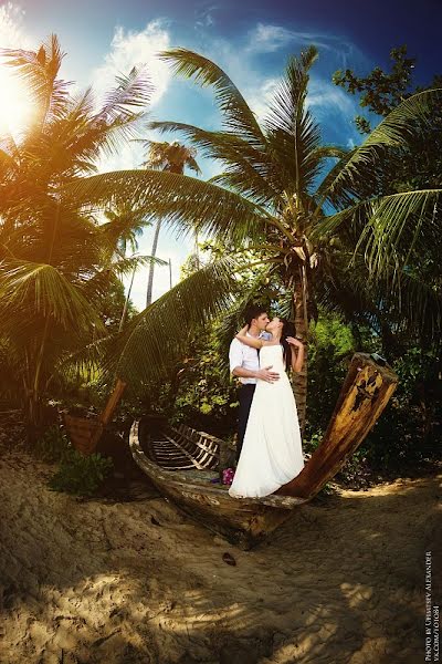 शादी का फोटोग्राफर Aleksandr Ufimcev (profoto74)। फरवरी 26 2013 का फोटो