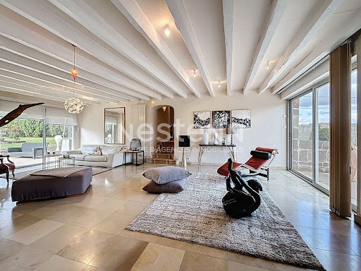 House with pool and terrace 2