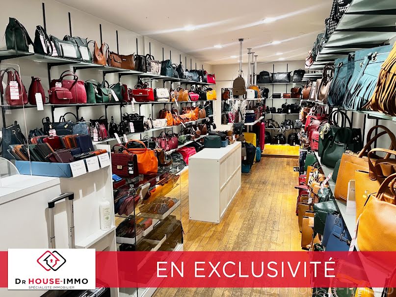 Vente locaux professionnels 5 pièces 80 m² à Lons-le-Saunier (39000), 73 500 €