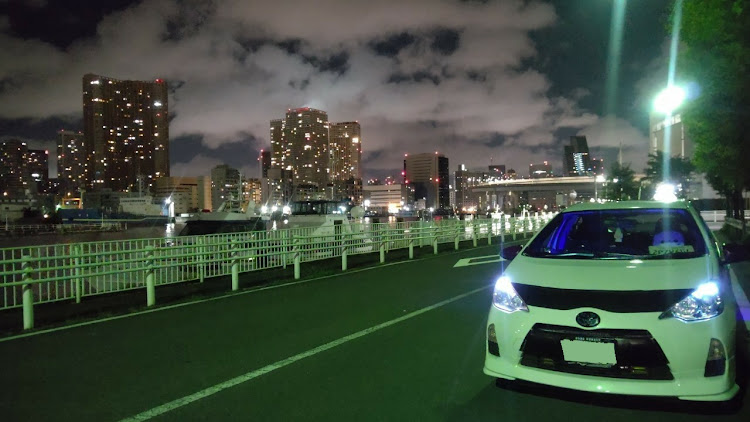 アクアの都内・映え・夜間・ソロ撮影に関するカスタム事例の投稿画像2枚目