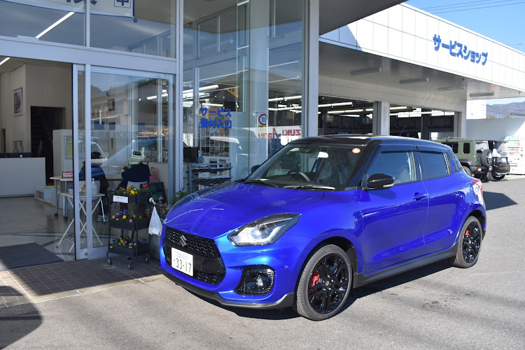 カステラかすちゃん@ ジムニー＆スイスポさんが投稿した慣らし運転・めちゃ乗りやすい！・新車納車・草津港夕景・スイスポZC33Sファイナルエディションに関するカスタム事例の投稿画像2枚目