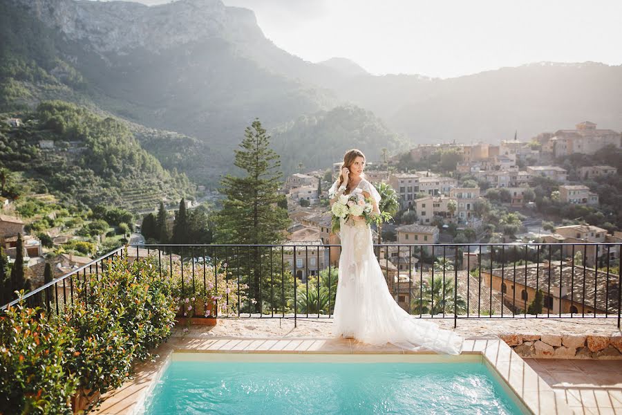 Fotografo di matrimoni Mila Flad (vividsymphony). Foto del 12 gennaio 2019