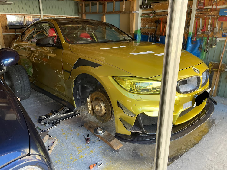 M4 クーペのf82 M4復活に関するカスタム事例の投稿画像2枚目