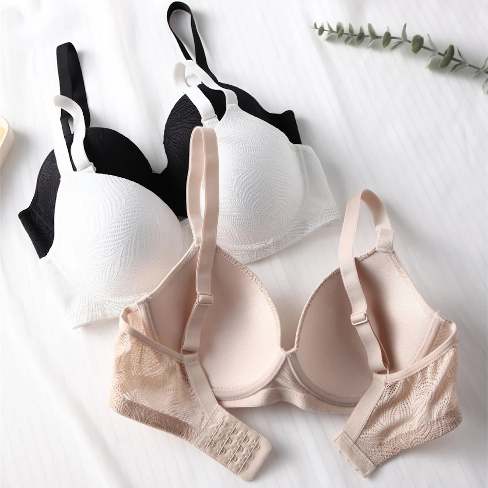 Francuski čipkasti grudnjak evropske i američke plus size. Udobnost i elegancija za savršenu figuru i samopouzdanje tokom celog dana.