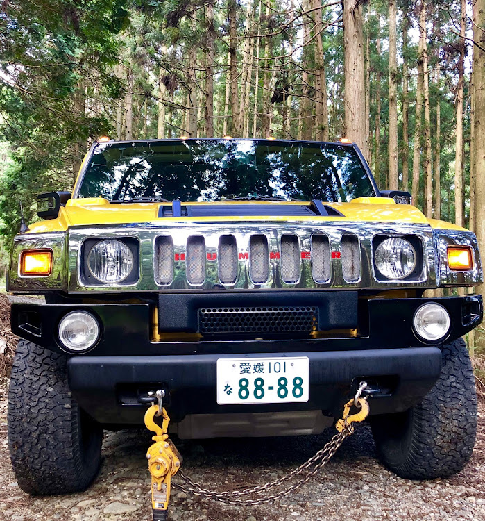 H2の右斜め前写真展・HUMMER H2・四駆・愛媛・林道に関するカスタム事例の投稿画像3枚目