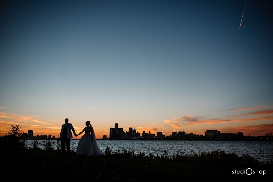 Fotografo di matrimoni Meghan Labra (studiosnap). Foto del 10 marzo 2020