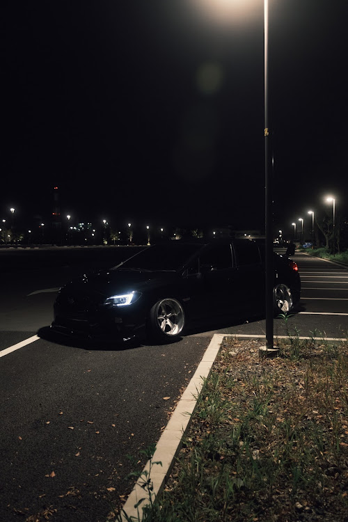 WRX STIの愛車の好きな角度・ドライブ・スバリストさんと繋がりたい・車高調整に関するカスタム事例の投稿画像1枚目