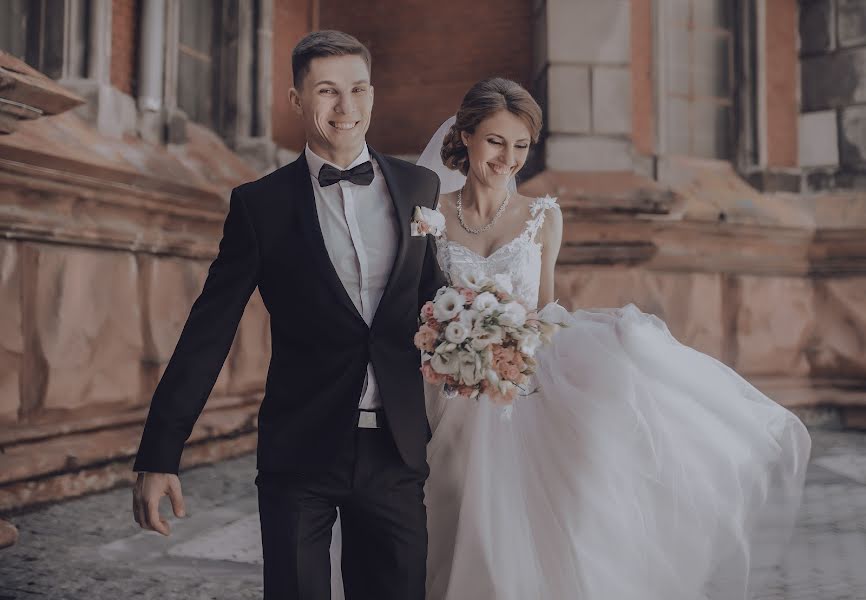 Fotógrafo de casamento Alona Zaporozhec (alenazaporozhets). Foto de 7 de agosto 2018
