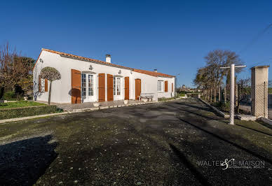 House with terrace 1