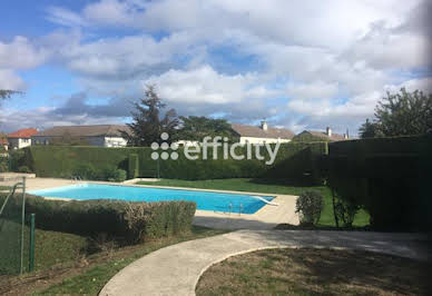 Appartement avec terrasse et piscine 4