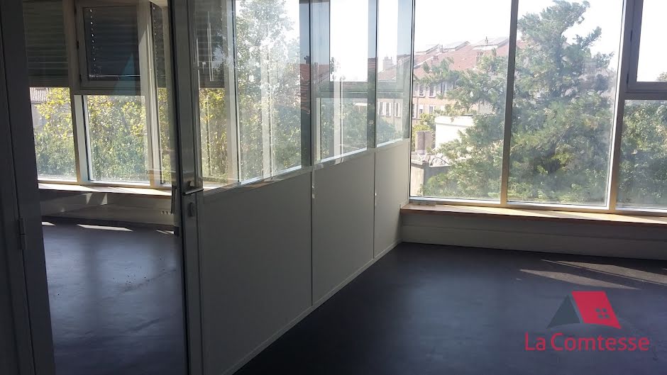 Location  locaux professionnels  30 m² à Marseille 15ème (13015), 513 €